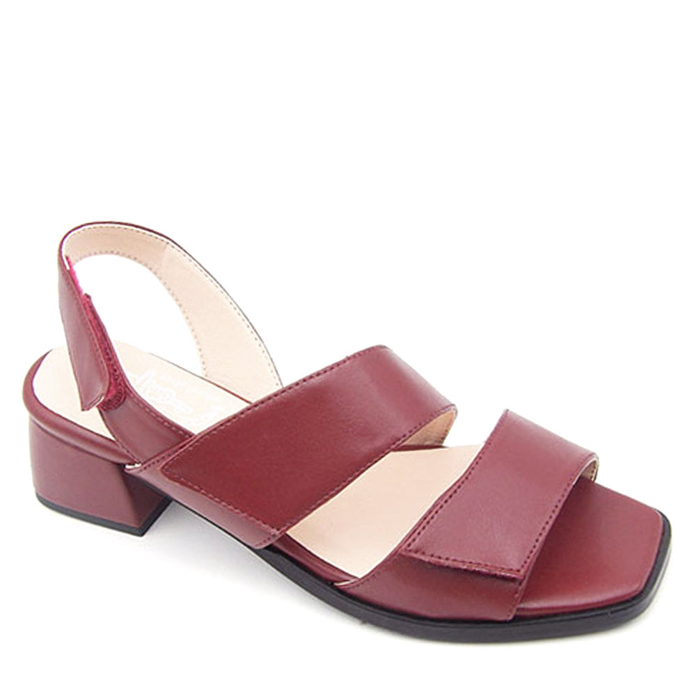 Burgundy sandal in cactus leather 2060