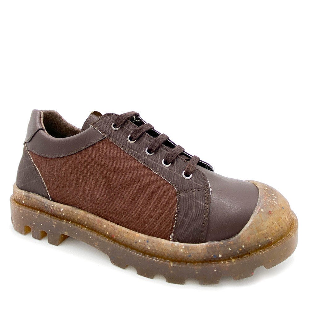 Brown shoe in recycled materials 1971