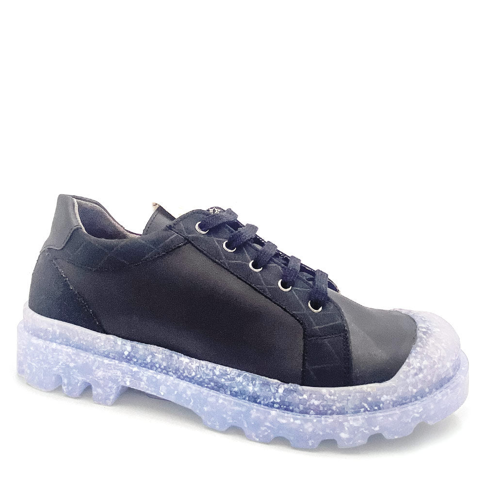 Black shoe in recycled materials 38313