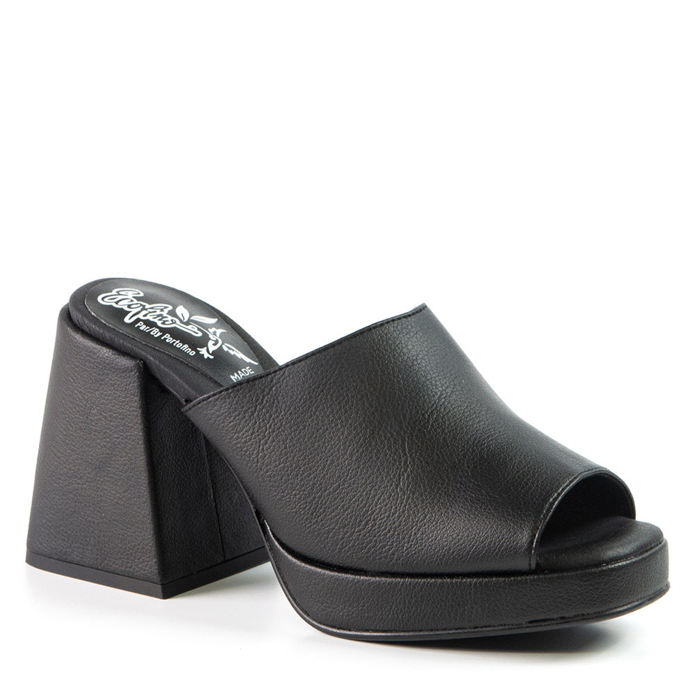 Black slip on in cactus leather 2067