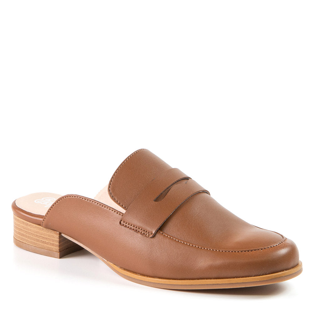 Tan slip-on in cactus leather 2061